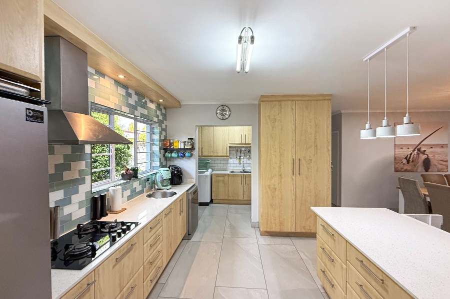 2 Bedroom Property for Sale in Welgelegen 3 Western Cape